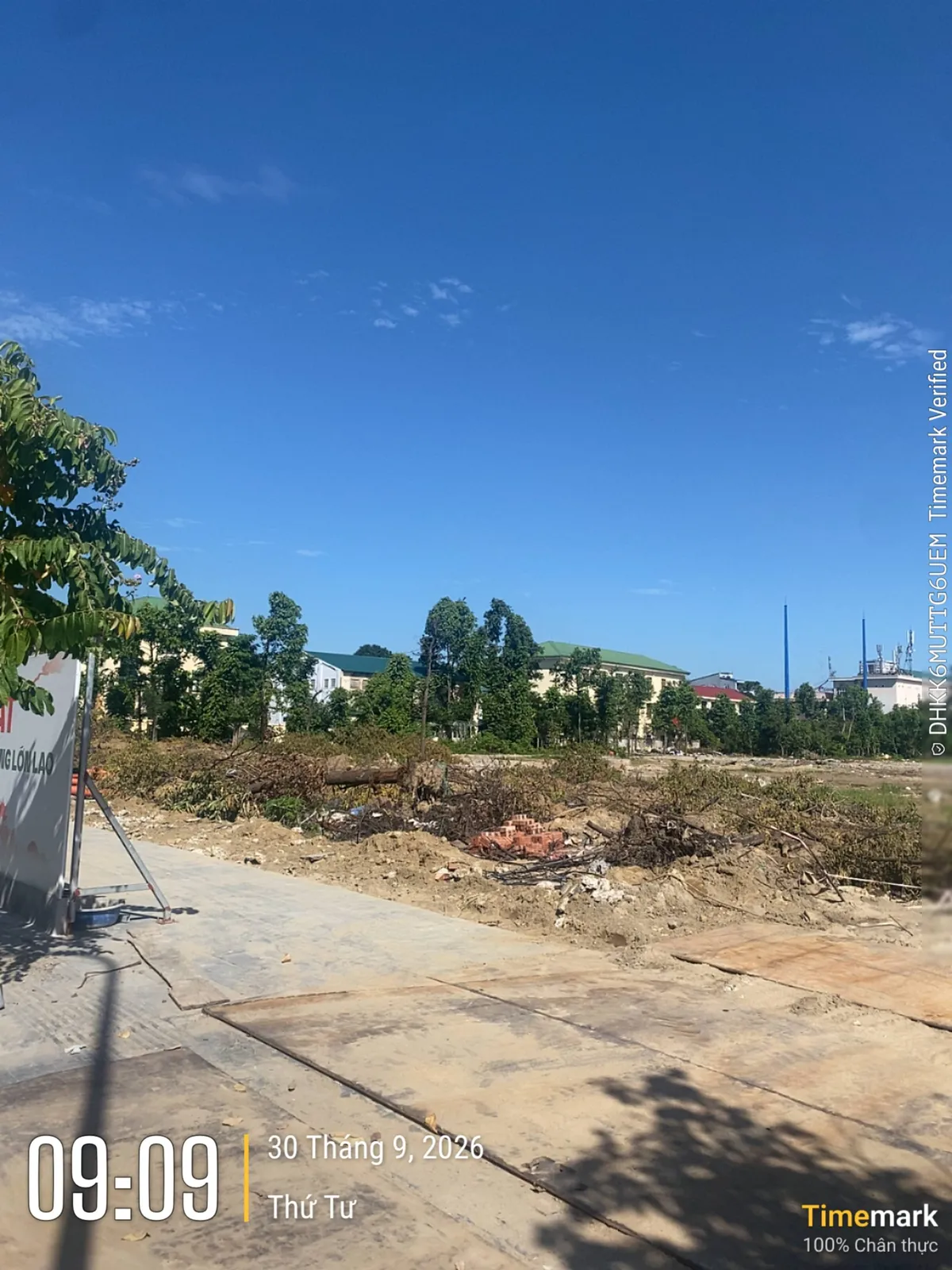 Mặt bằng đã san gạt, phát quang tại dự án Sun Glory Residence tháng 10/2026